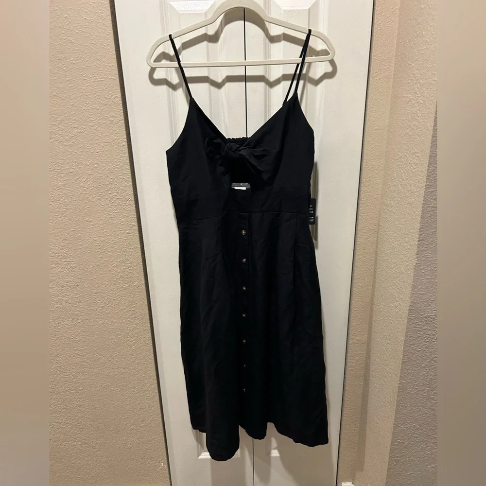 NWT Express Linen Blend Front Tie Smocked Midi Black Dress,Large - Picture 2 of 7